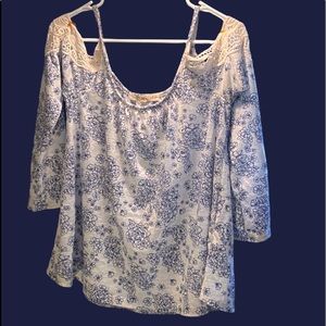 Cold-shoulder spring Floral Top Size Small